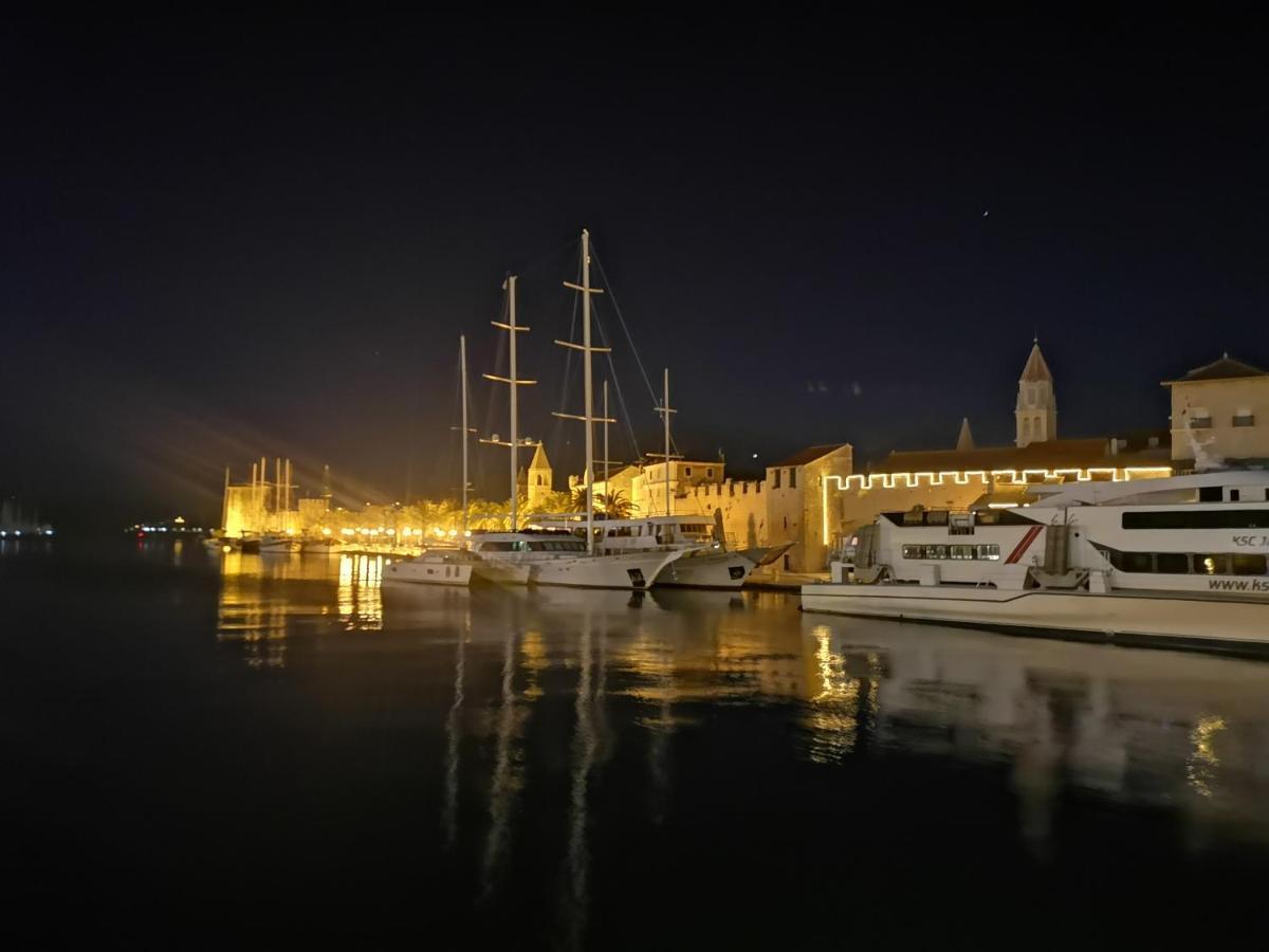 Apartment Okrug Gornji - Trogir With Sea View Exterior photo