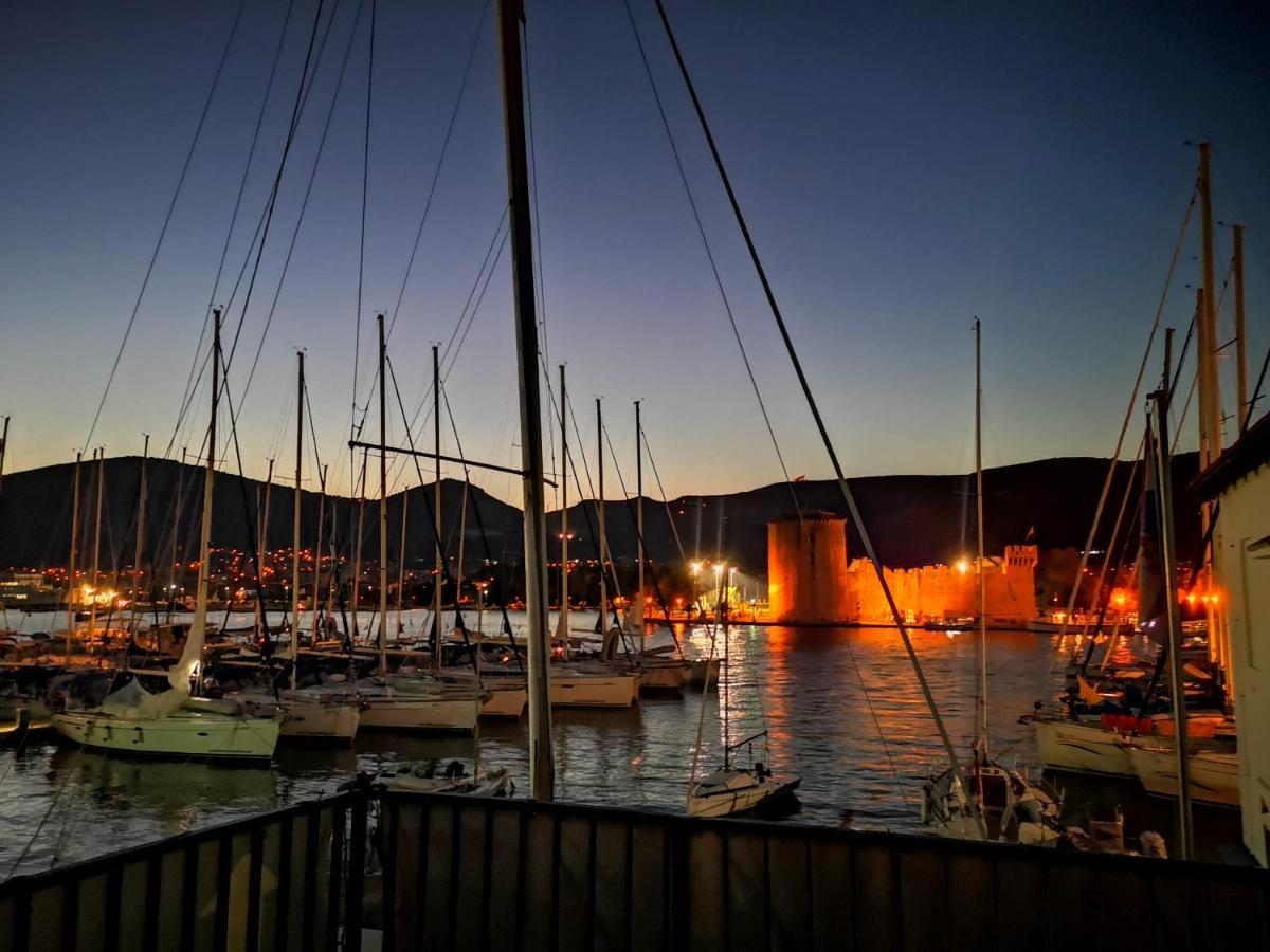 Apartment Okrug Gornji - Trogir With Sea View Exterior photo
