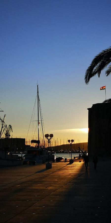 Apartment Okrug Gornji - Trogir With Sea View Exterior photo